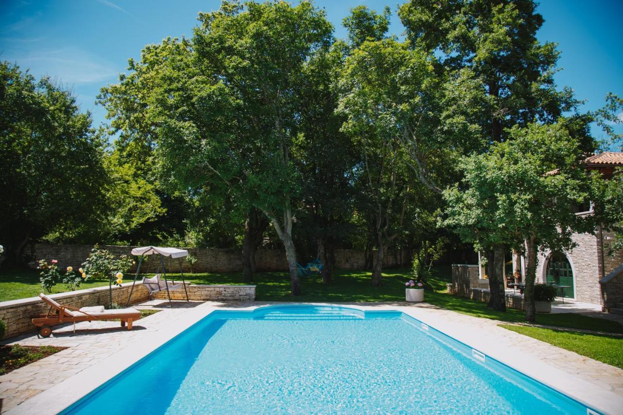 Villa Kringa Tinjan Esterno foto