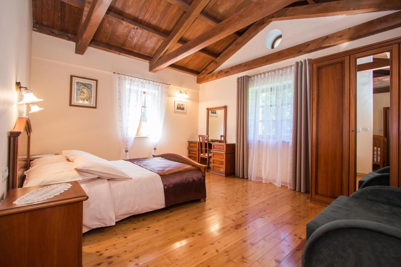 Villa Kringa Tinjan Esterno foto