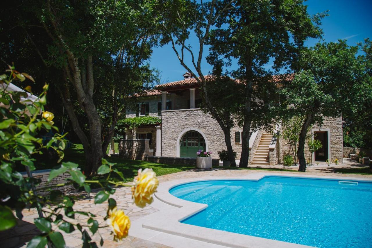 Villa Kringa Tinjan Esterno foto